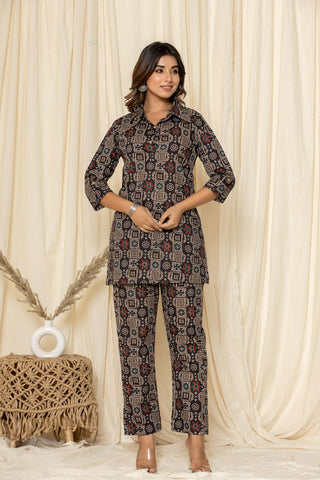 Vihaan Impex - Maglietta da donna con stampa floreale multicolore indiana, multicolore, M Vihaan Impex - Maglietta da donna con stampa floreale multicolore indiana, multicolore, M